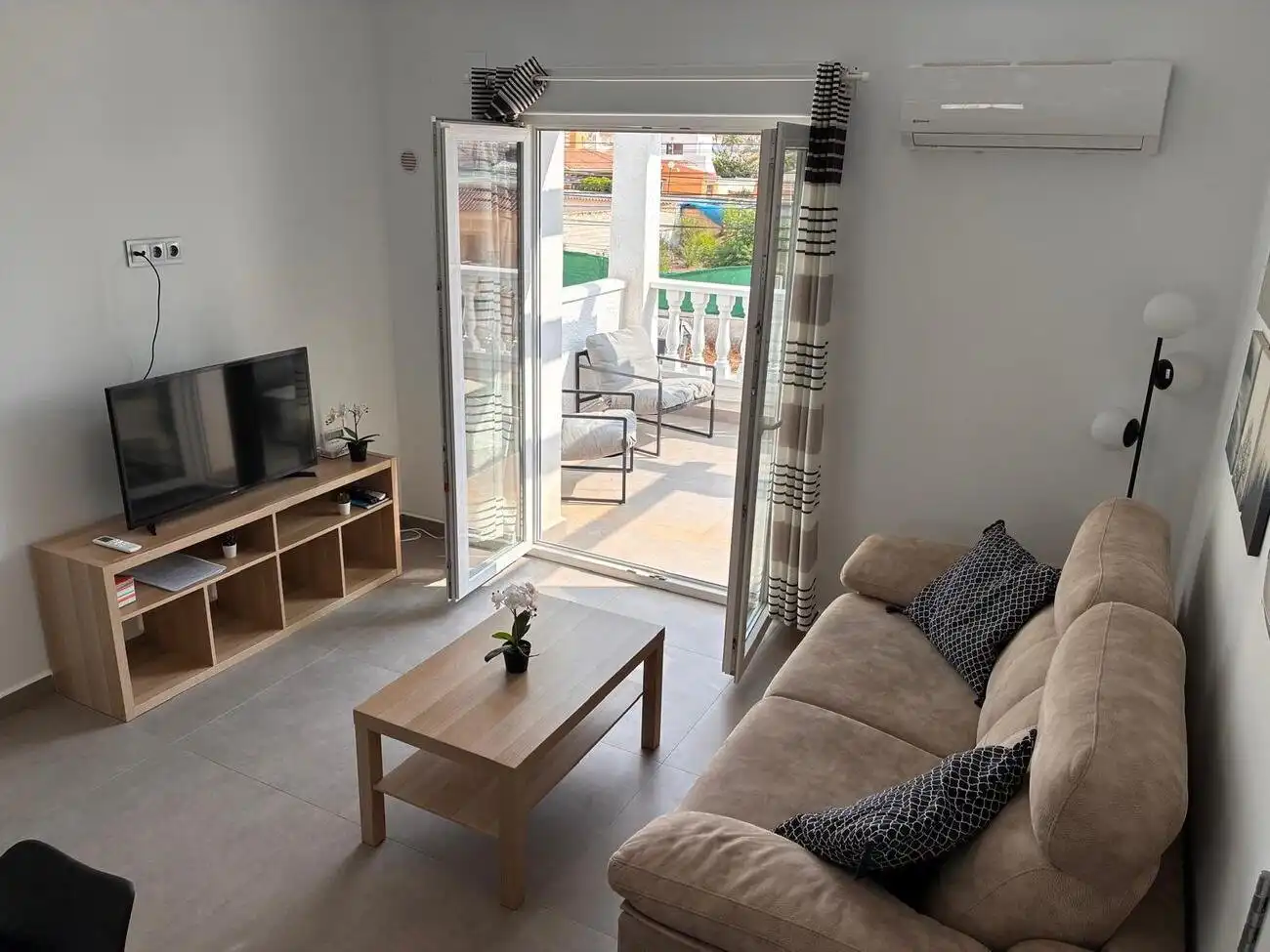 Living room of Apartments for sale in Orihuela Costa