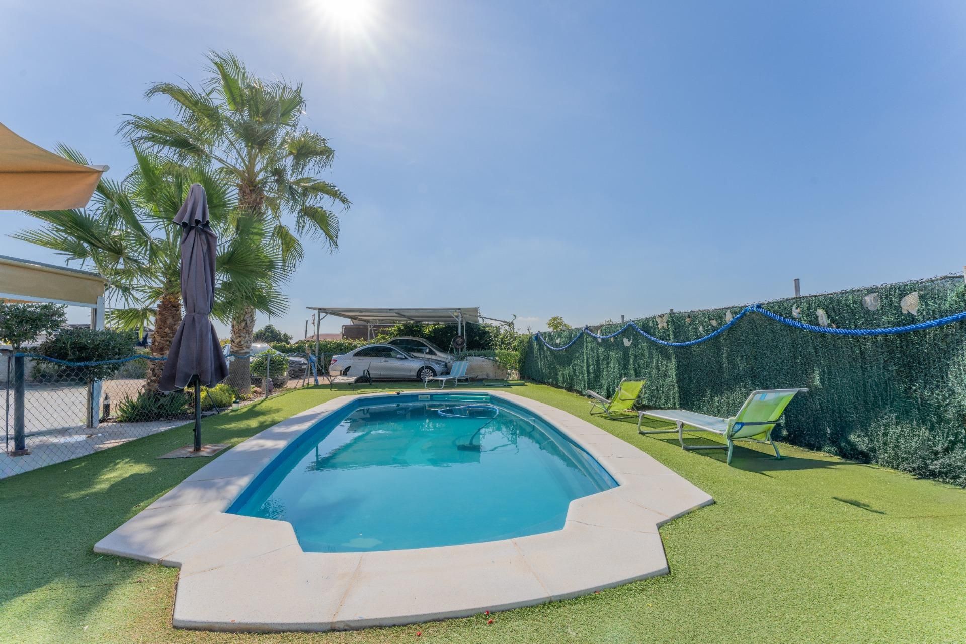 Swimming pool of House or chalet for sale in Elche / Elx  with Private garden and Community pool