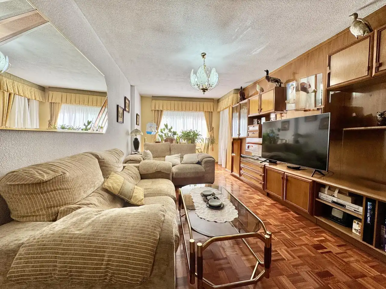Sala de estar de Piso en venta en Ávila con Calefacción, Parquet y Terraza