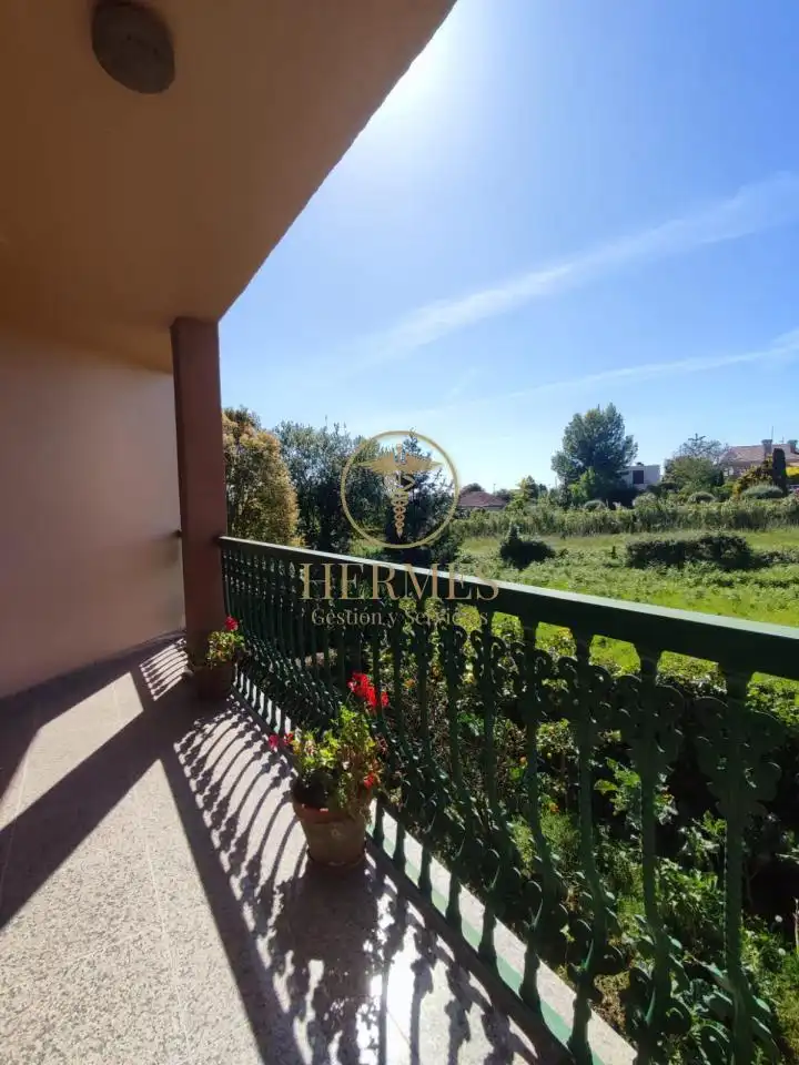 Terrassa de Casa o xalet en venda en Nigrán amb Calefacció, Jardí privat i Terrassa