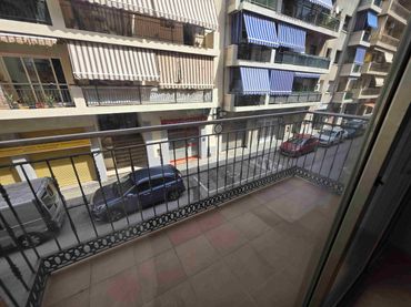 Pis amb balcó en venda a Carrer Alt de Sant Pere