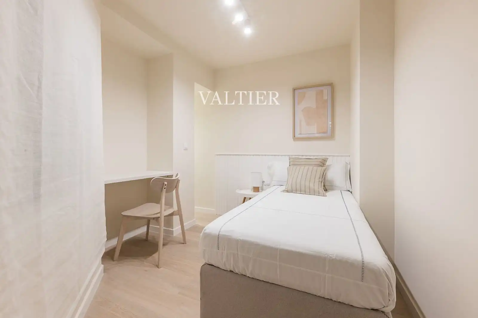 Schlafzimmer von Wohnung zur Miete in Madrid mit Klimaanlage, Terrasse und Möbliert