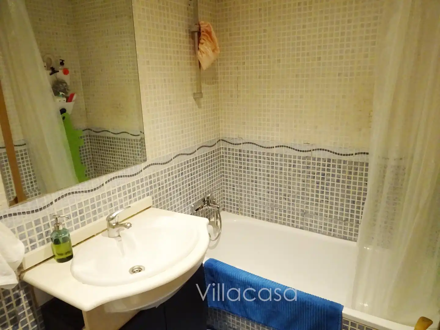 Baño de Planta baja en venta en Madrid con Calefacción y Trastero