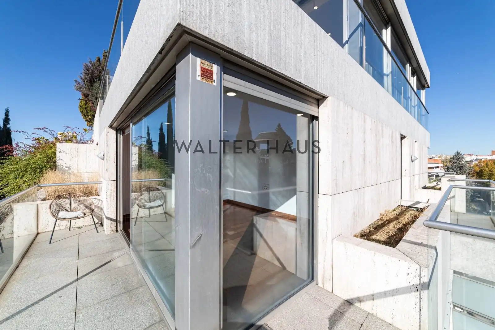 Vista exterior de Piso en venta en Madrid con Aire acondicionado, Calefacción y Jardín privado