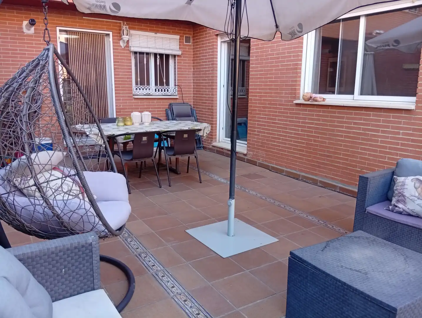Terrassa de Casa adosada en venda en Daganzo de Arriba amb Aire condicionat, Calefacció i Jardí privat