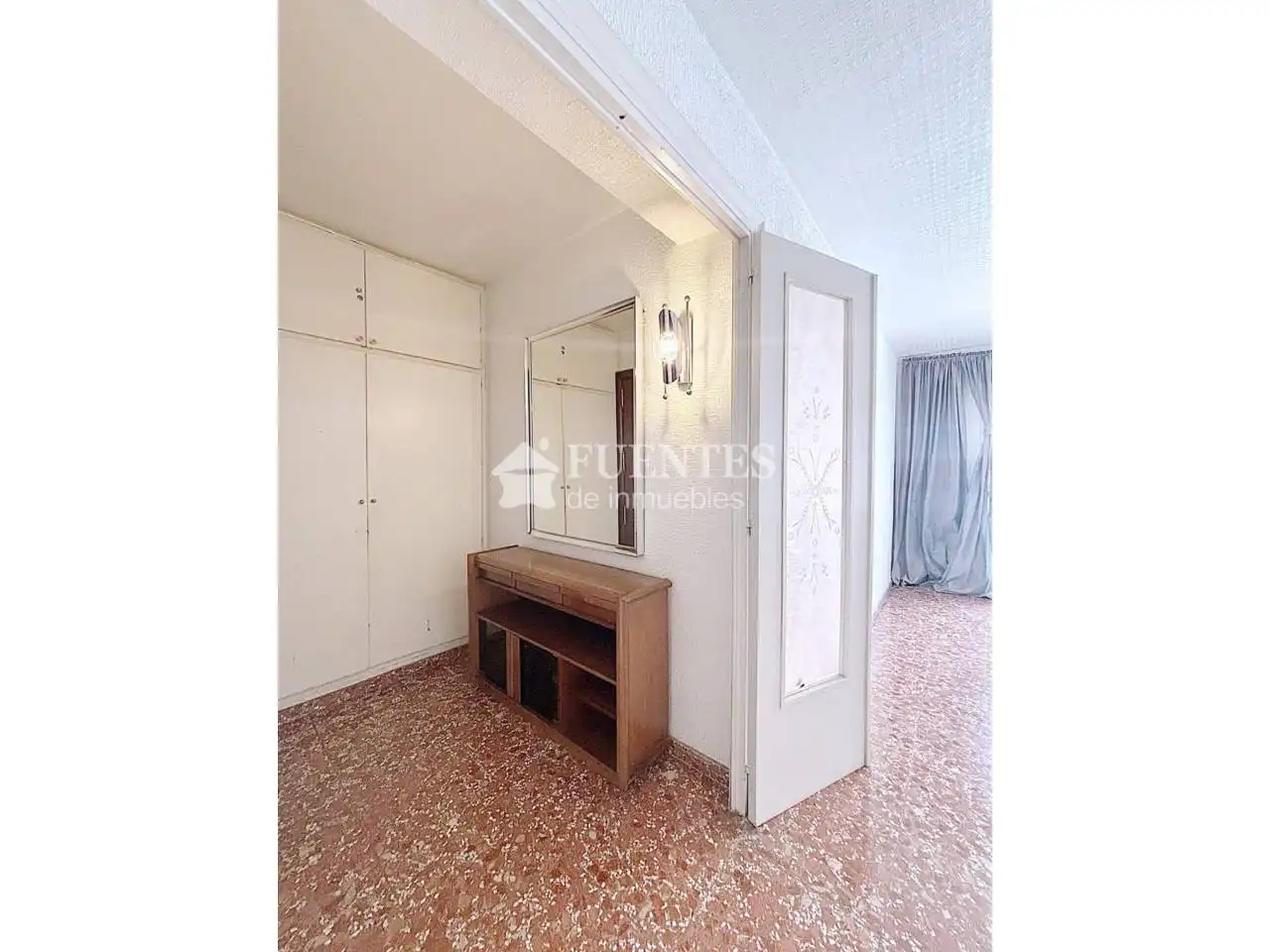 Piso en venta en Alicante / Alacant con Terraza y Amueblado