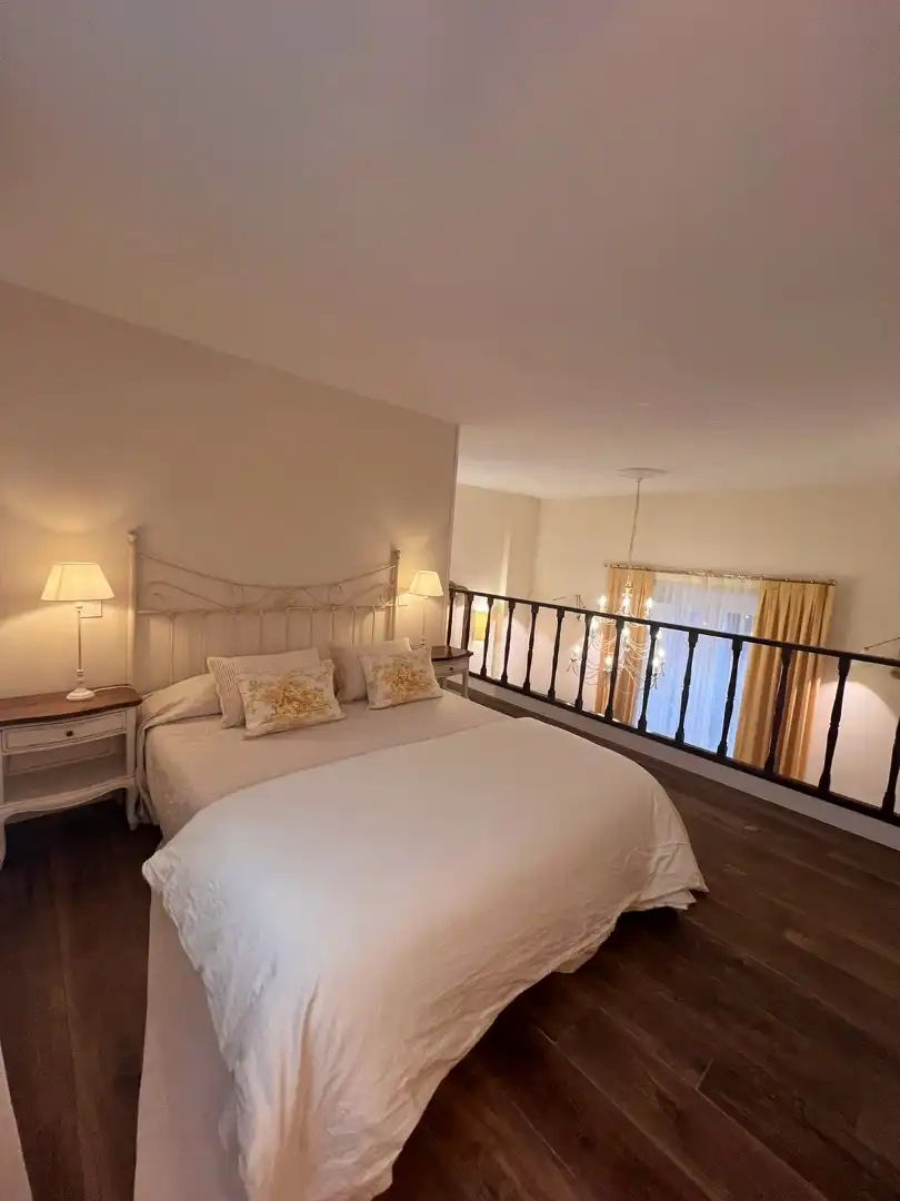 Schlafzimmer von Maisonette zur Miete in Madrid mit Klimaanlage, Heizung und Parkett