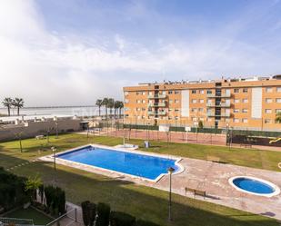 Piscina de Apartament en venda en Cubelles amb Calefacció, Jardí privat i Parquet