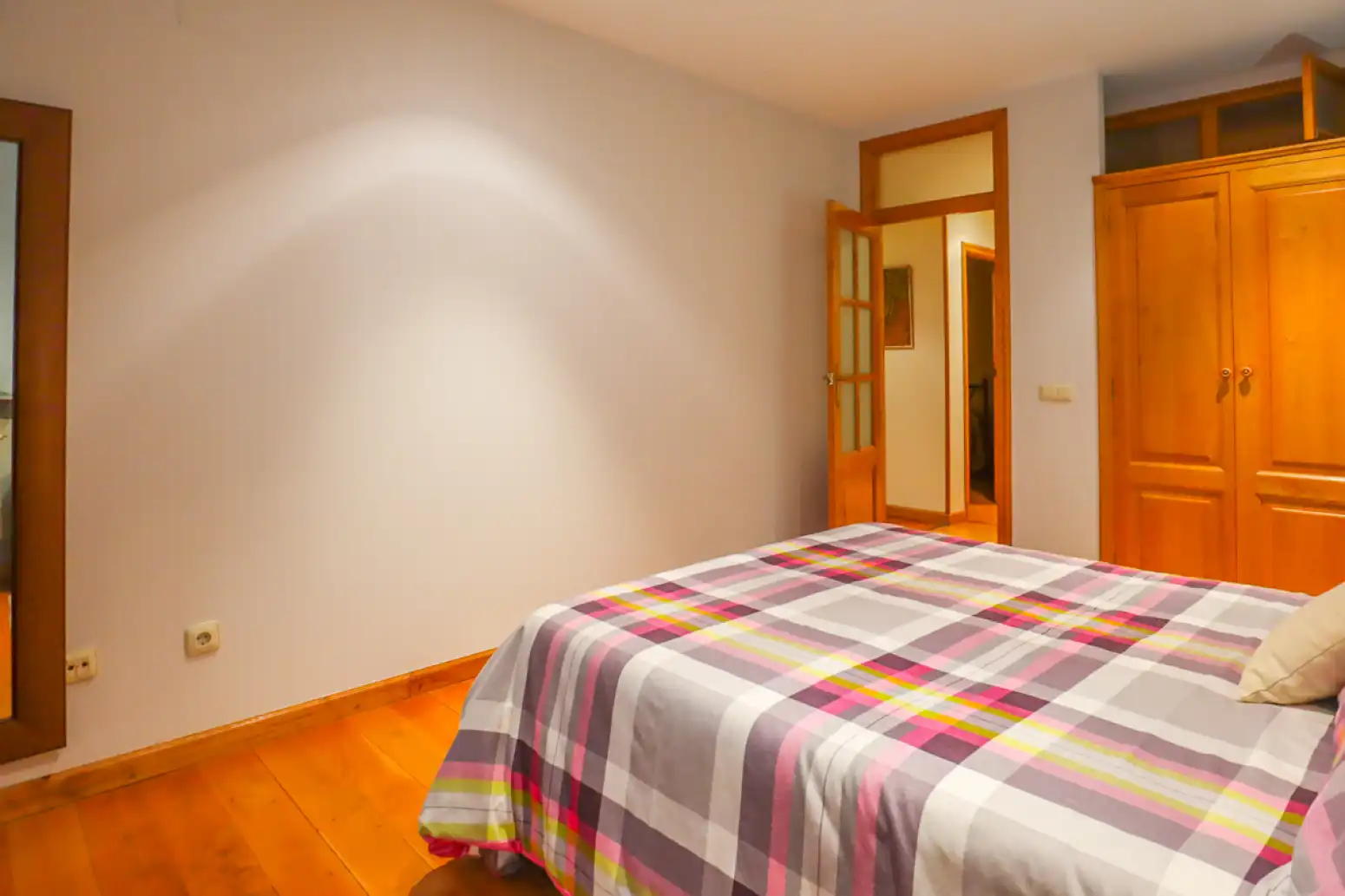 Bedroom of Flat for sale in Oviedo   with Heating, Parquet flooring and Terrace