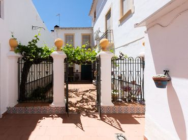 Casa con balcón en venta en Hellín