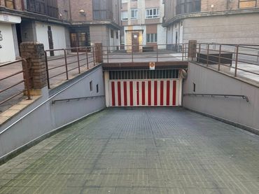 Einzelparkplatz zum Verkauf in Calle Augusto González Linares 12