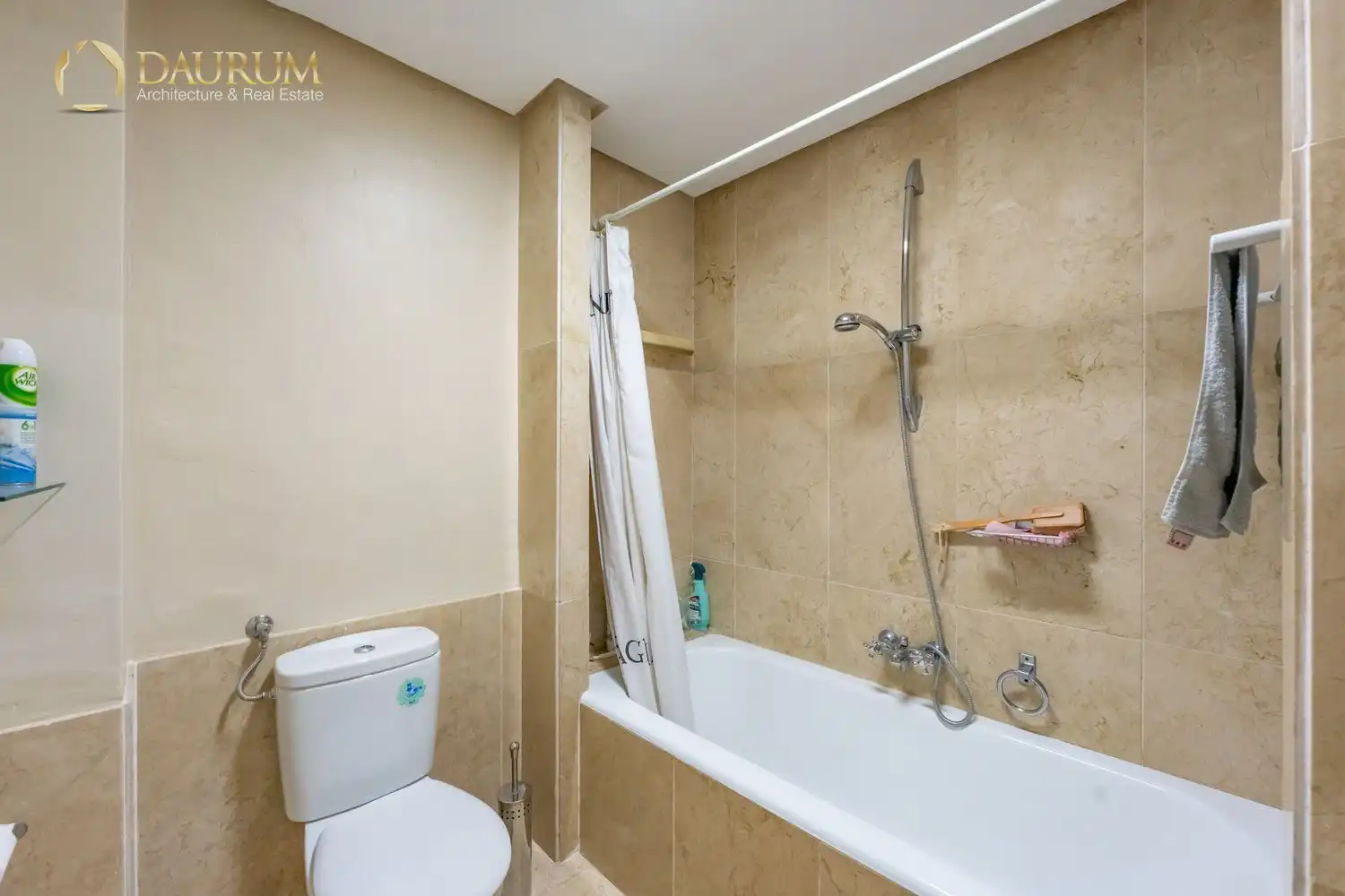 Bathroom of Flat for sale in Marbella  with Terrace