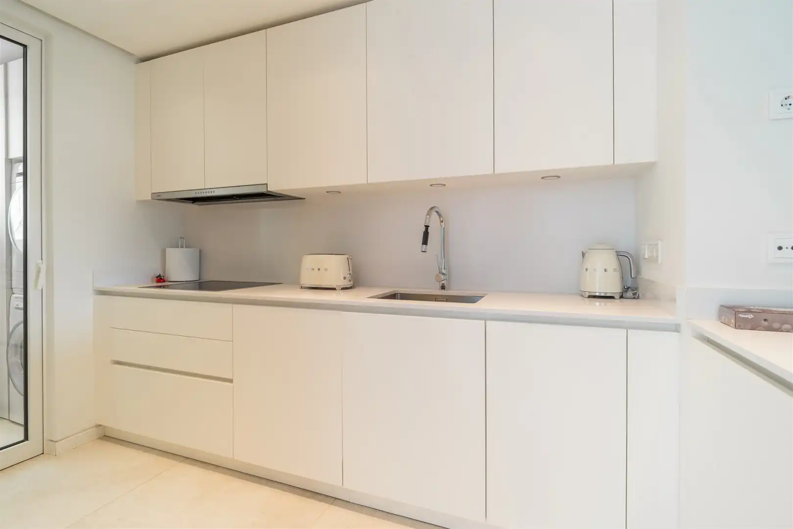 Cocina de Apartamento de alquiler en Ojén con Aire acondicionado, Calefacción y Terraza