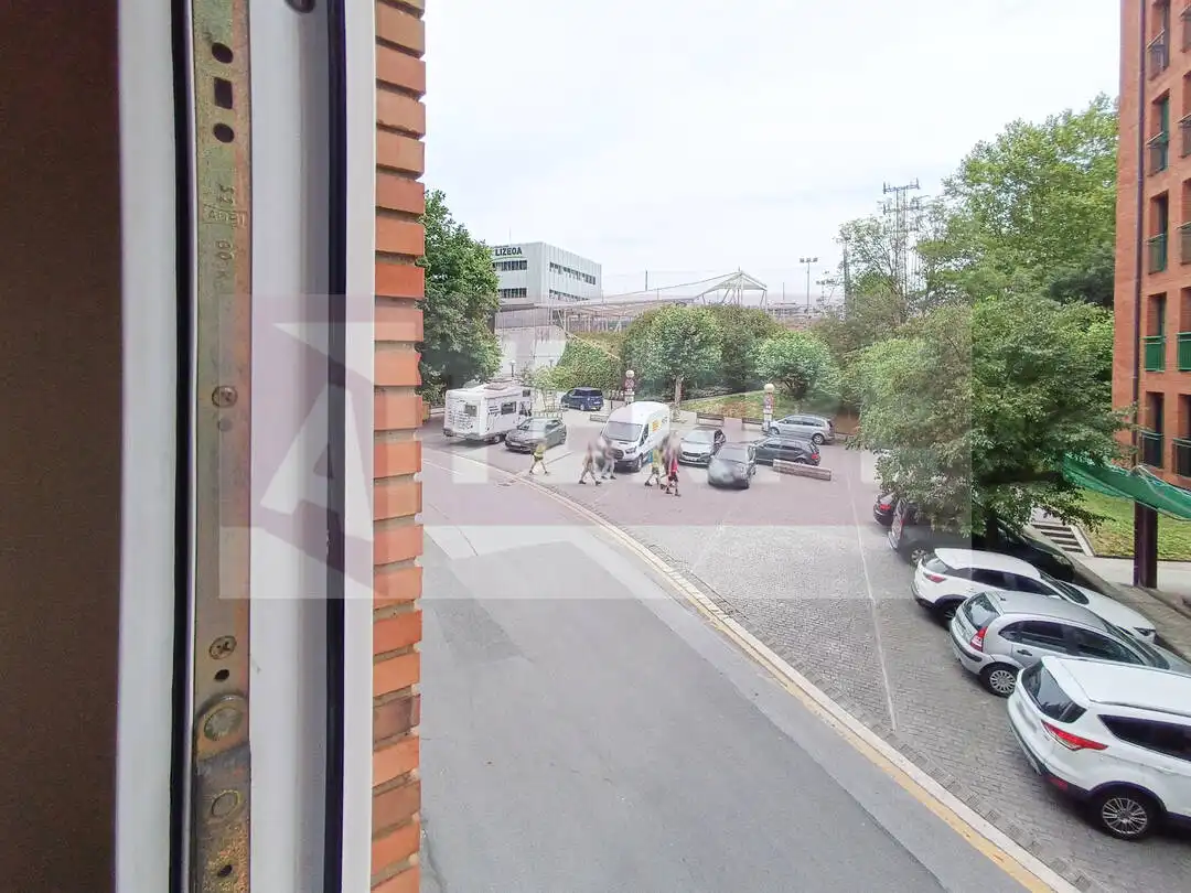 Parking de Piso en venta en Lezo con Calefacción, Trastero y Balcón
