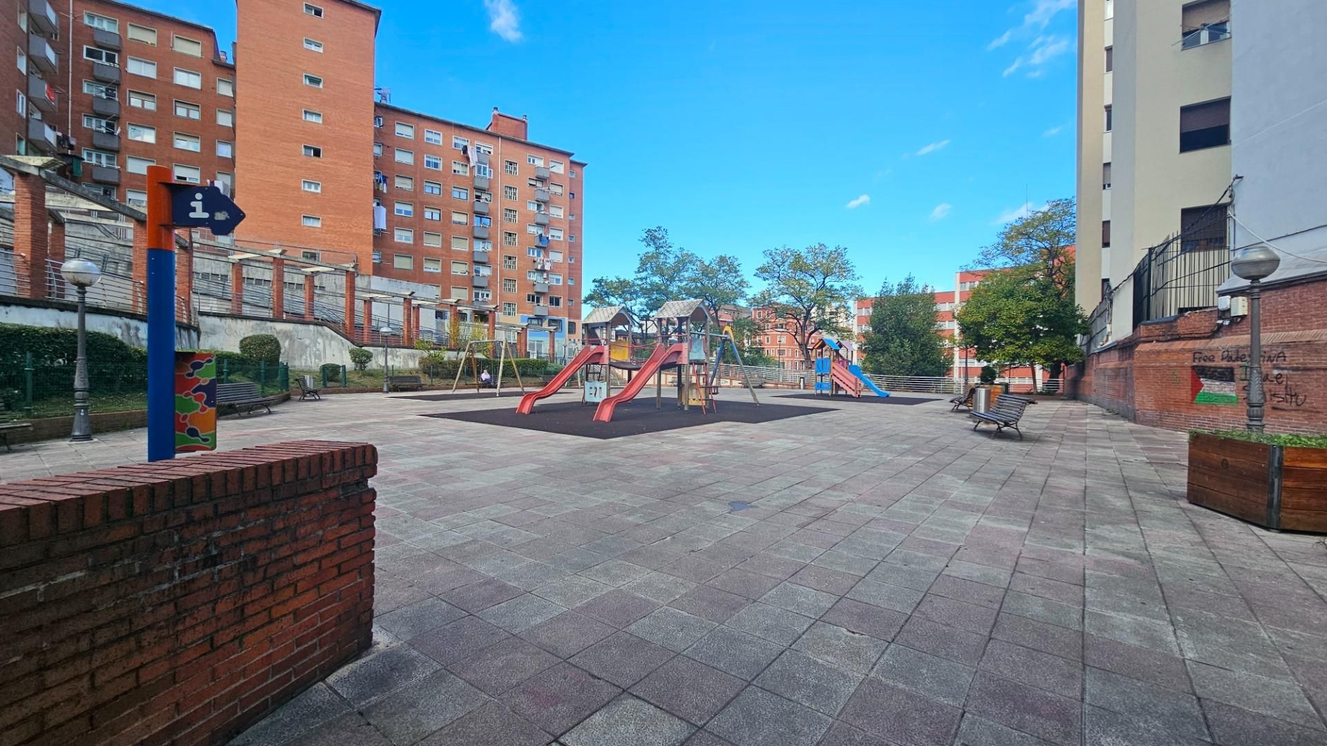 Exterior view of Flat for sale in Bilbao   with Heating and Balcony