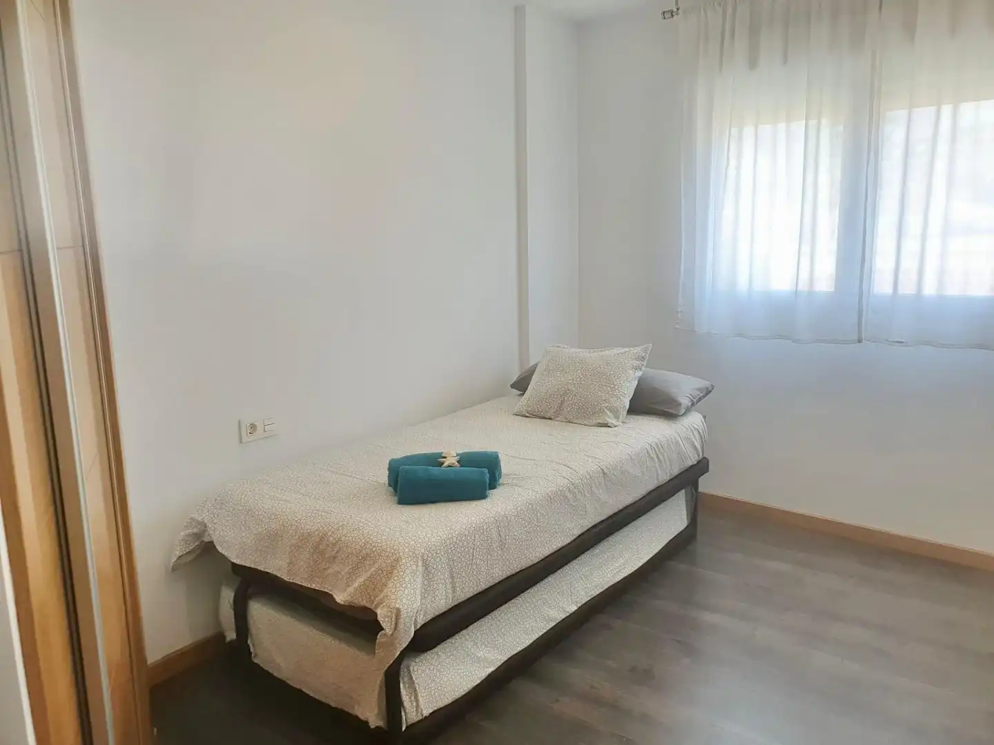 Bedroom of Flat for rent in Rincón de la Victoria