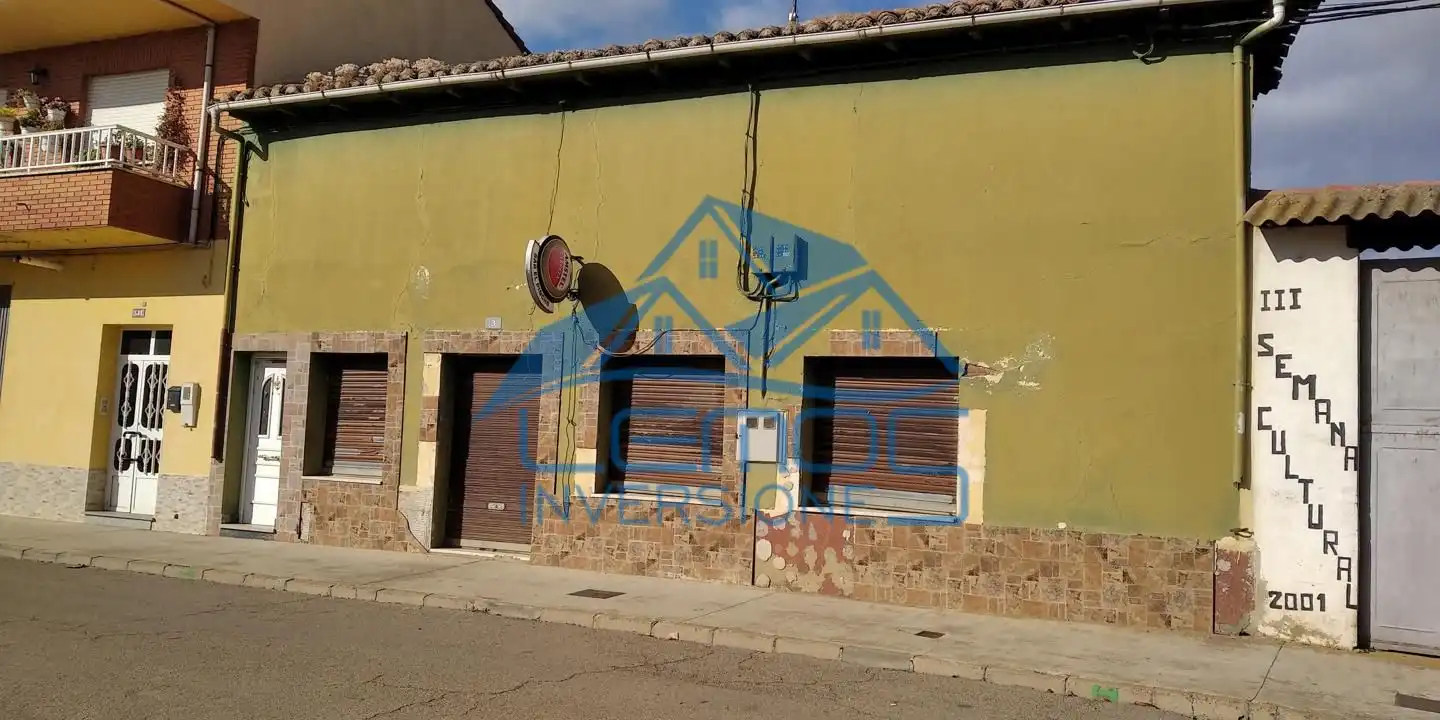 Vista exterior de Casa o chalet en venta en Cabreros del Río con Terraza