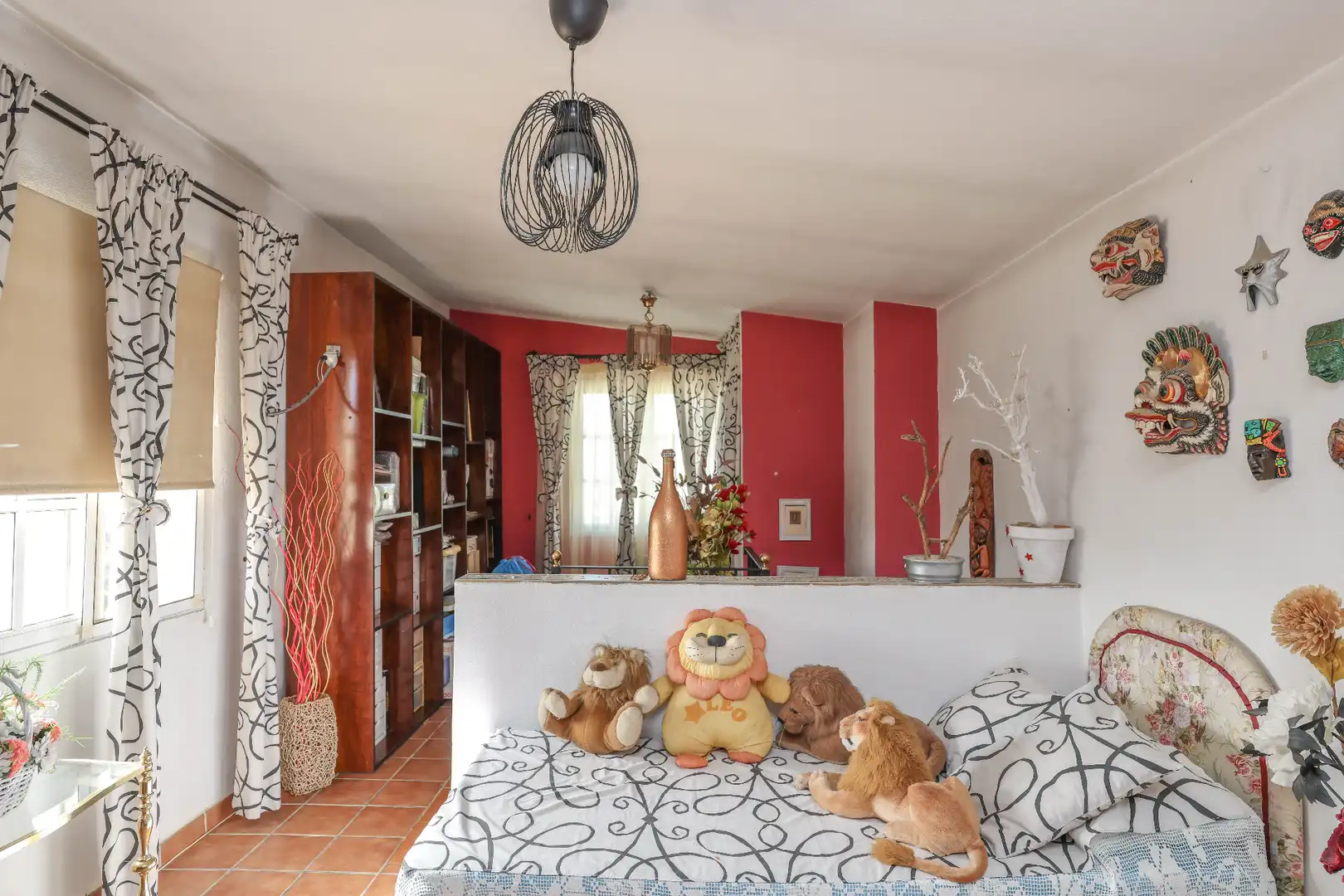 Dormitori de Casa o xalet en venda en Cártama amb Aire condicionat i Jardí privat