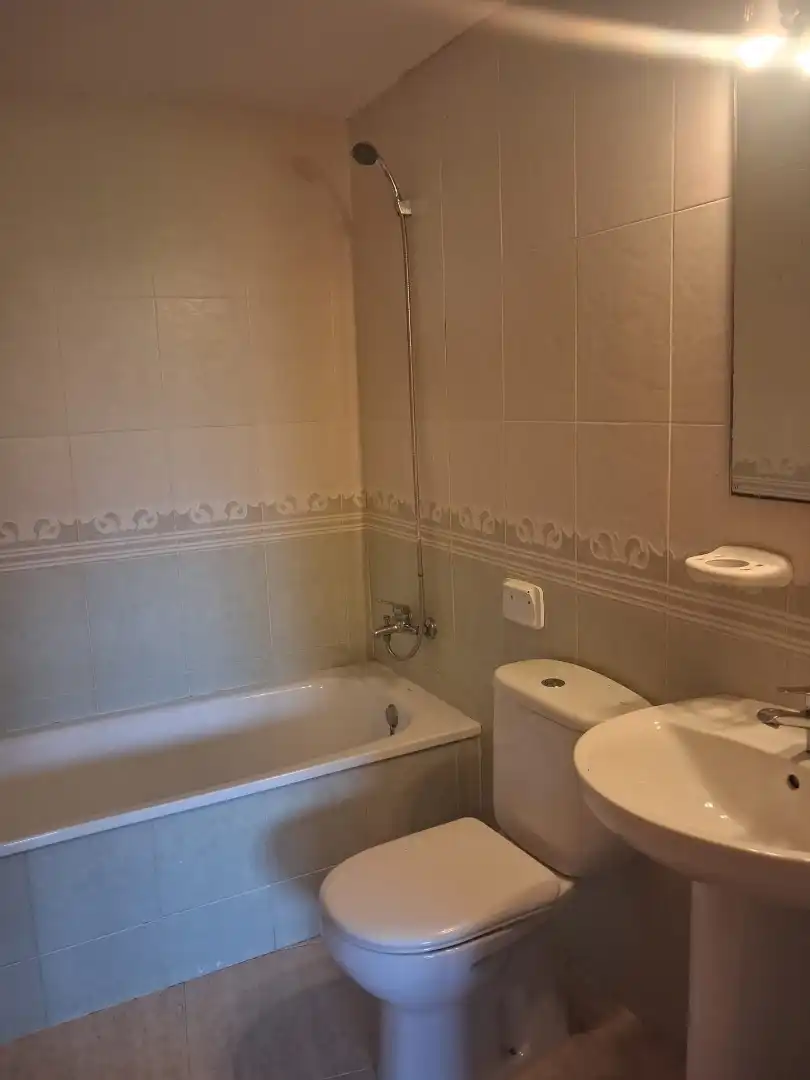 Baño de Piso en venta en Benicarló con Terraza, Amueblado y Balcón