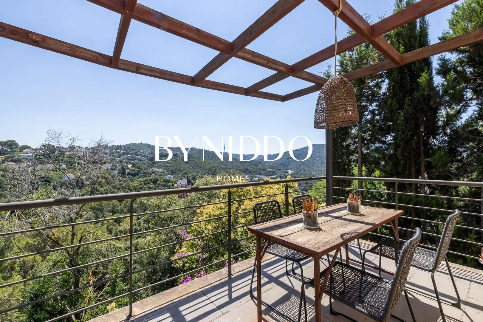 Terrassa de Casa o xalet en venda en Sant Cugat del Vallès amb Calefacció, Jardí privat i Parquet