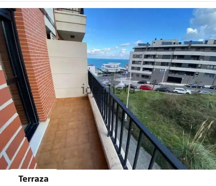 Terraza de Piso de alquiler en Castro-Urdiales con Calefacción, Parquet y Amueblado