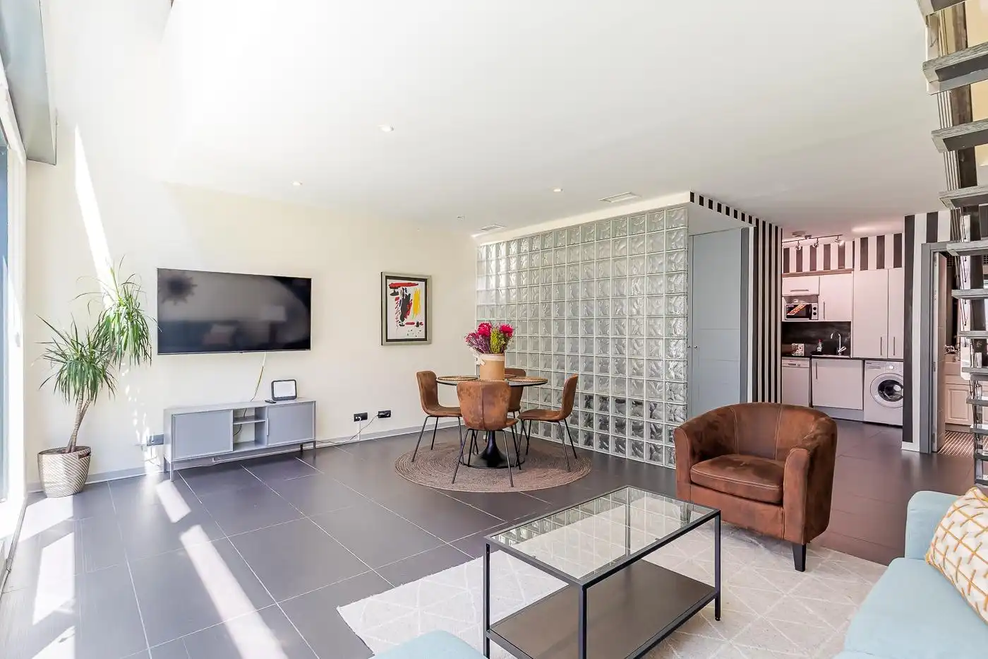 Sala de estar de Dúplex de alquiler en Madrid con Aire acondicionado, Calefacción y Parquet