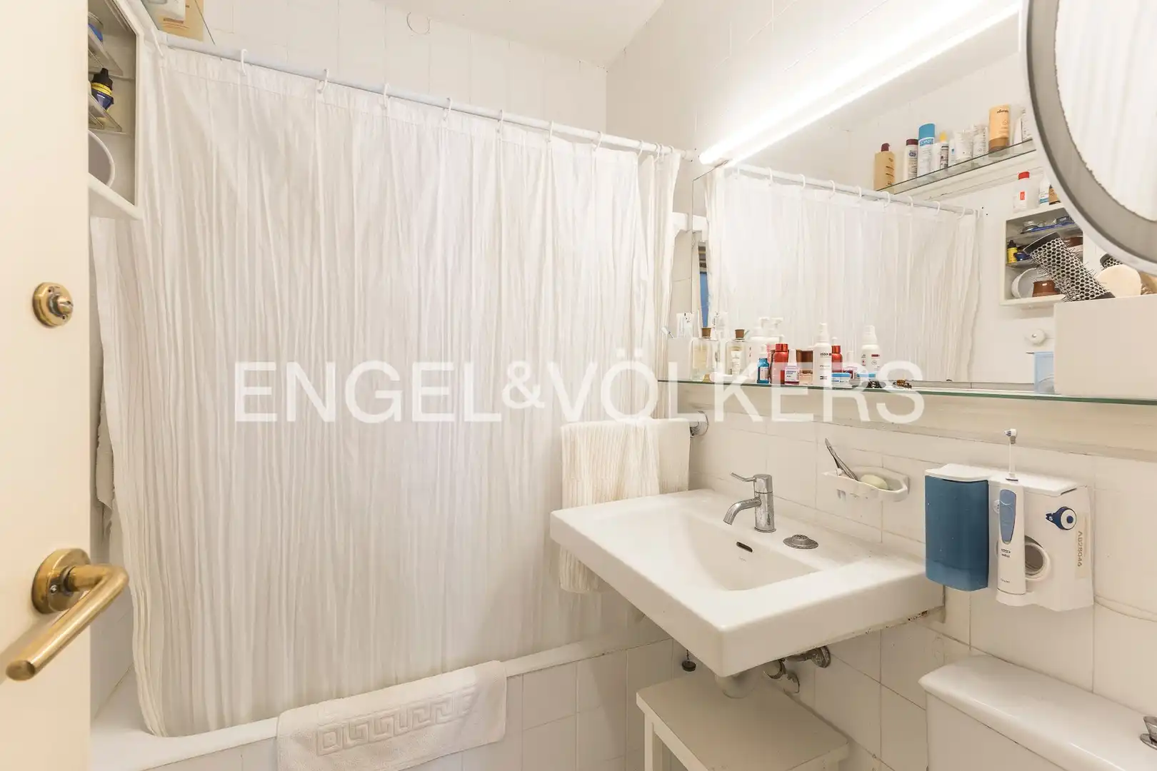 Bany de Casa o xalet en venda en Barcelona amb Calefacció, Jardí privat i Terrassa
