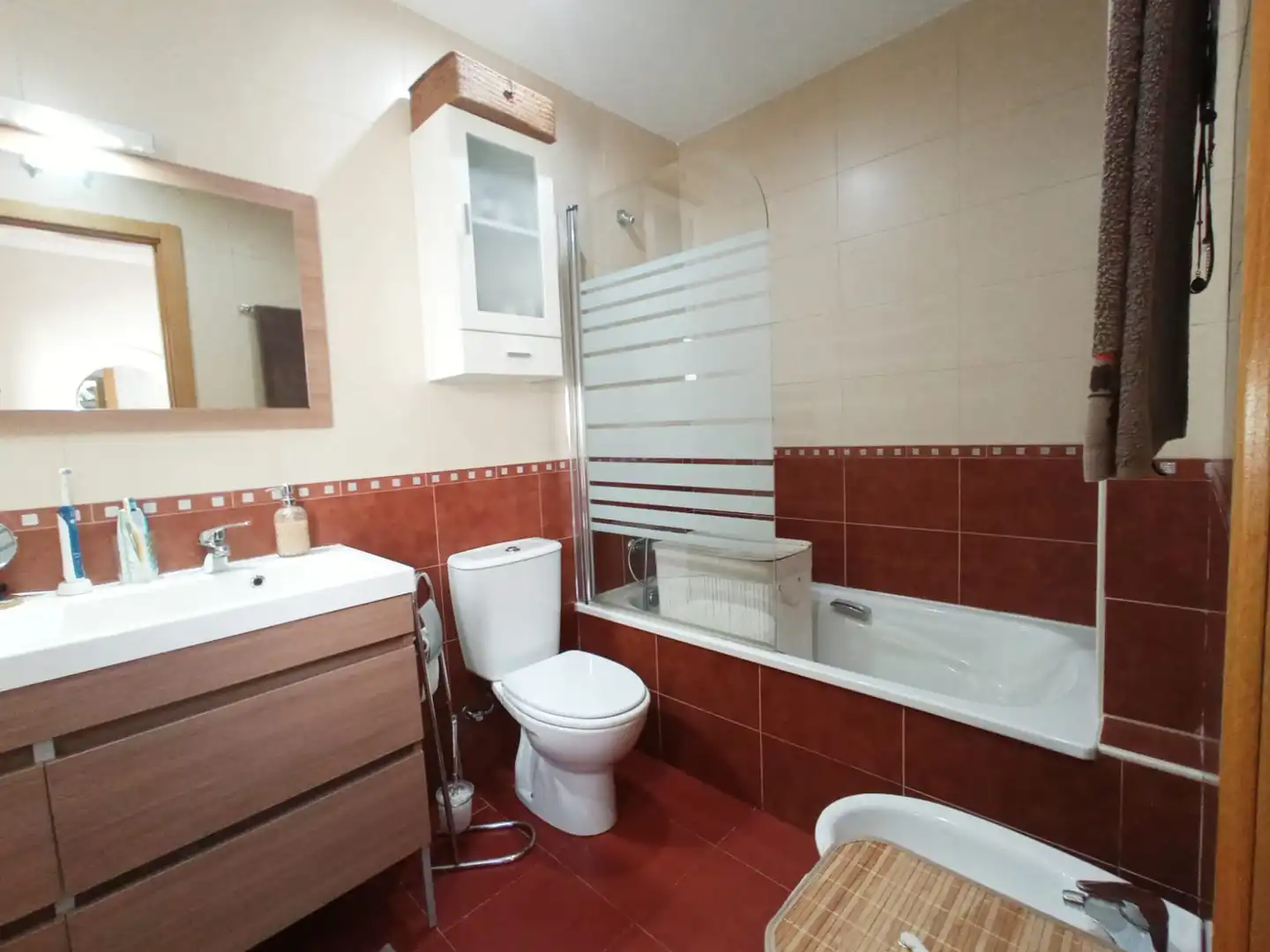 Bany de Pis en venda en Burgos amb Calefacció, Parquet i Traster