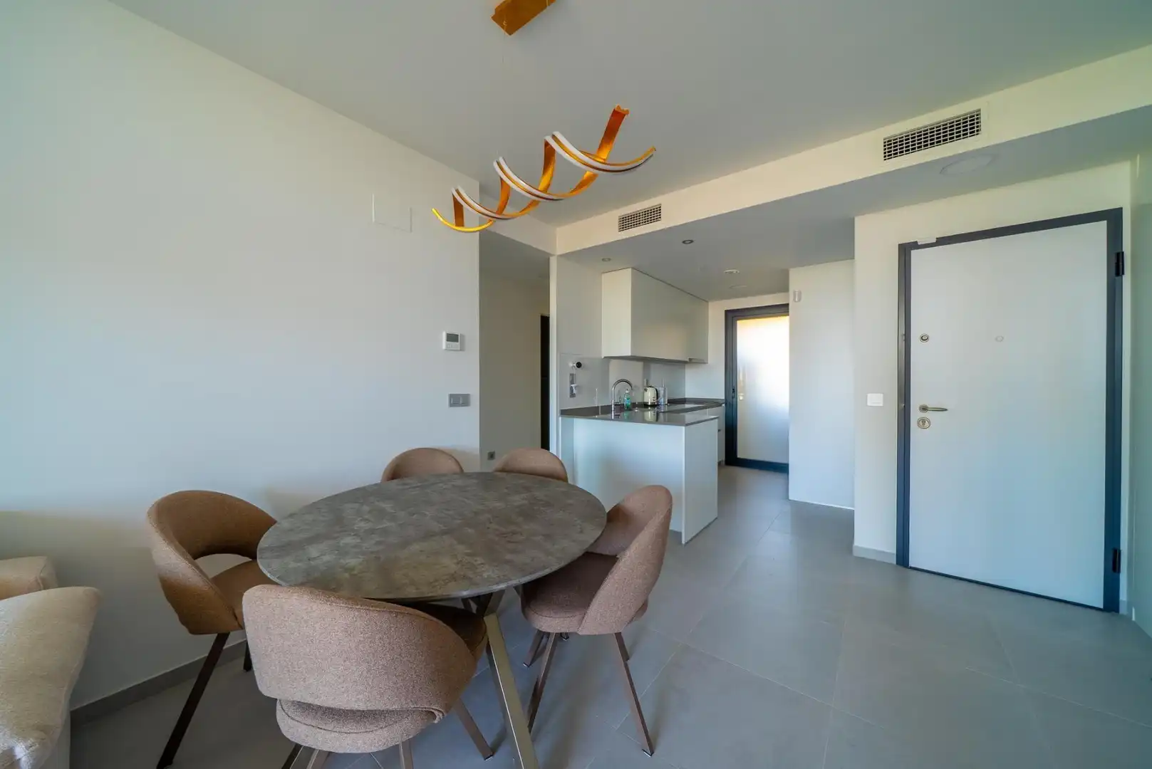 Apartamento con piscina en venta en Calle Calle Presidente Adolfo Suárez, 14, imagen 4