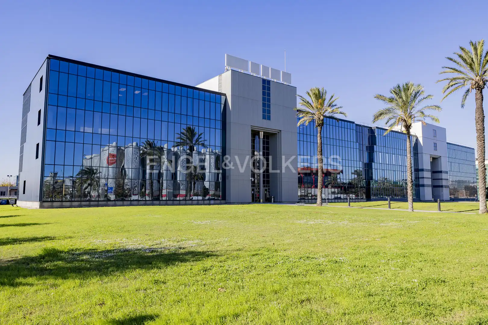 Office space with lift to rent in Zona Industrial, imagen 2
