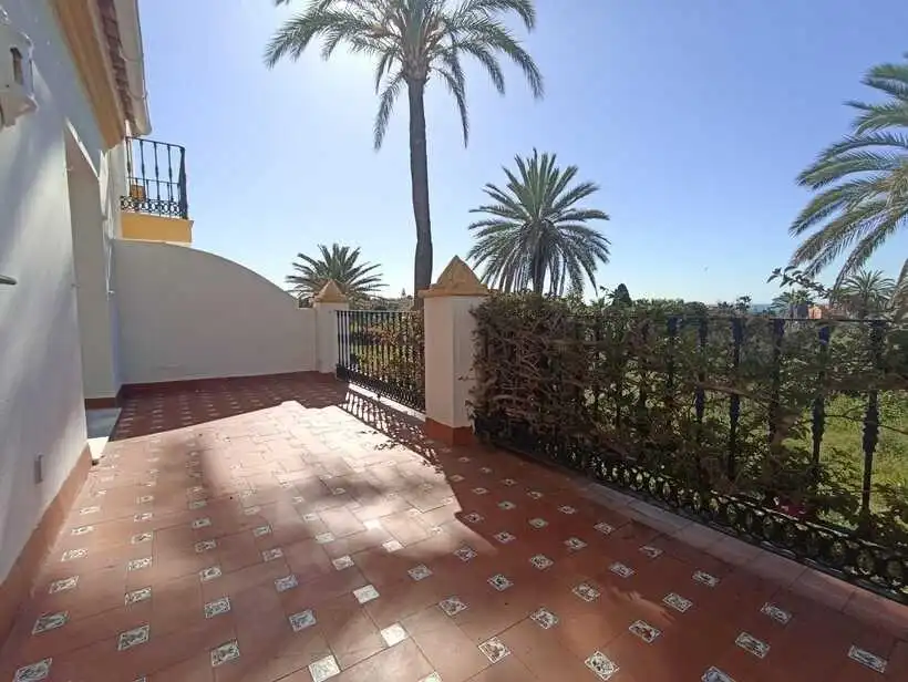 Terraced house with pool for sale in Manilva Pueblo, imagen 16
