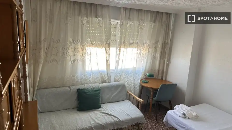 Room in Alameda
