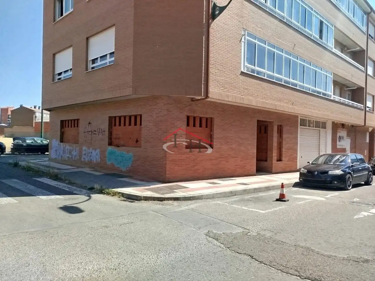 Local comercial en venda a Santiago Apóstol