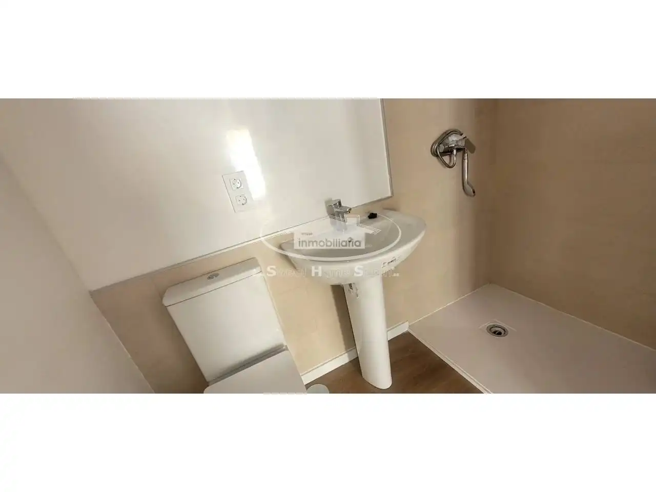 Bathroom of Flat for sale in Sanlúcar de Barrameda  with Air Conditioner, Heating and Terrace