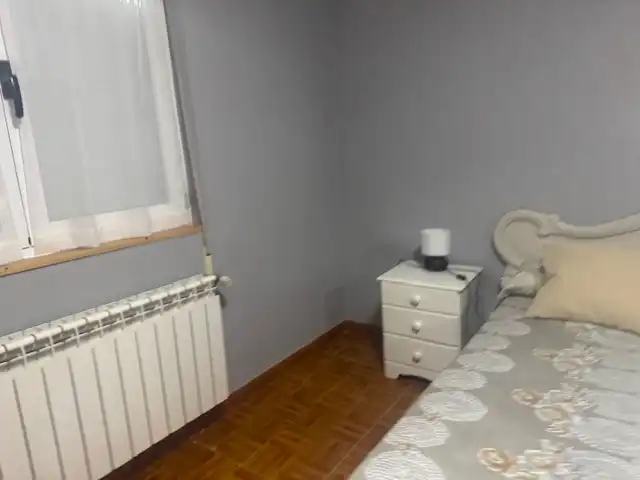 Dormitori de Casa o xalet en venda en Castropol amb Calefacció, Jardí privat i Parquet