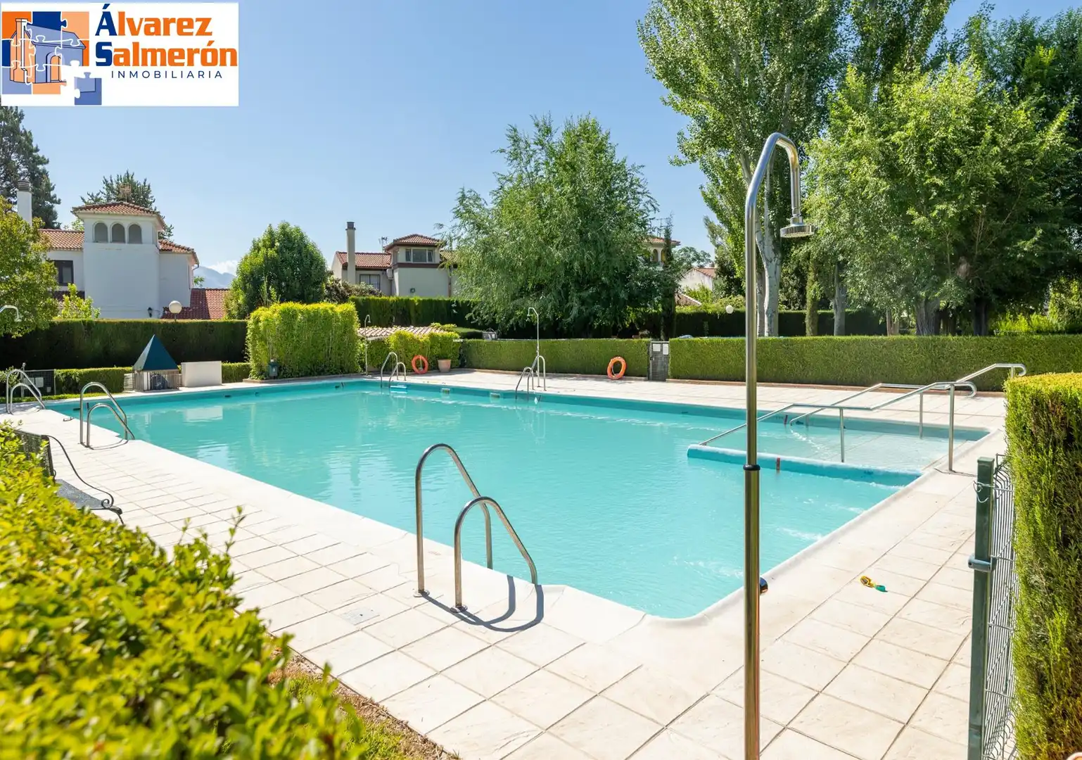 Piscina de Casa o chalet en venta en Albolote con Aire acondicionado, Calefacción y Jardín privado