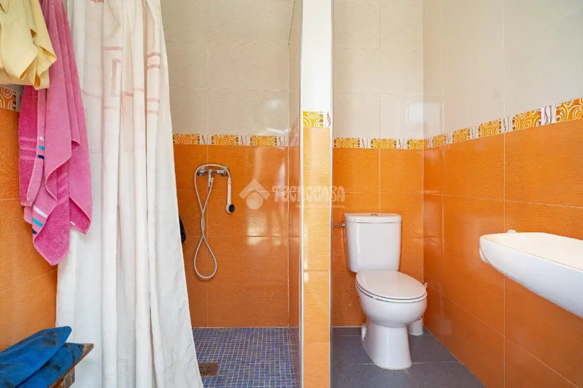 Baño de Finca rústica en venta en Torreperogil con Aire acondicionado y Calefacción