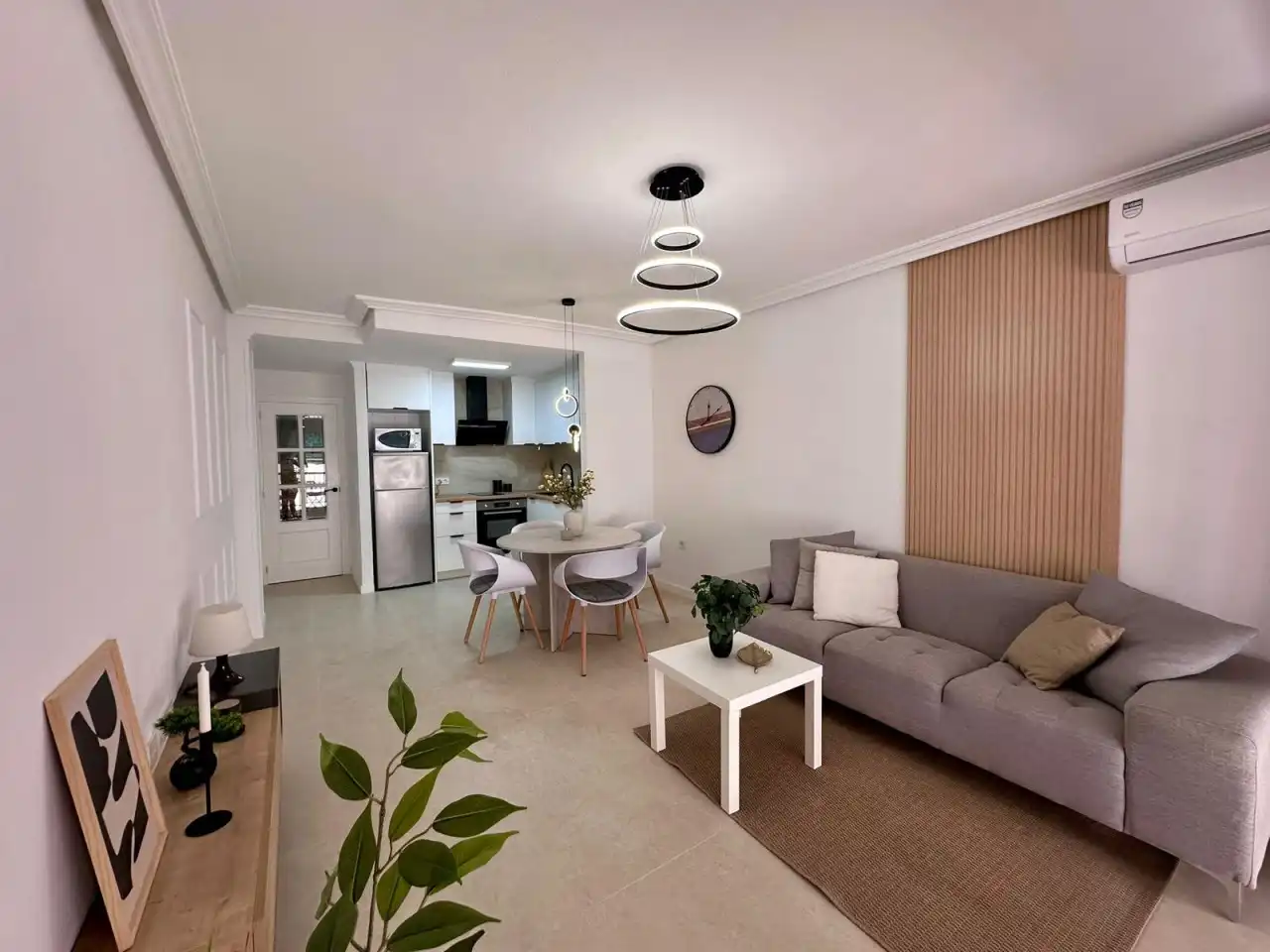 Sala de estar de Piso en venta en Torrevieja con Aire acondicionado, Calefacción y Terraza