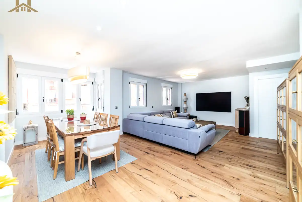 Sala de estar de Dúplex en venta en Leganés con Aire acondicionado, Calefacción y Jardín privado