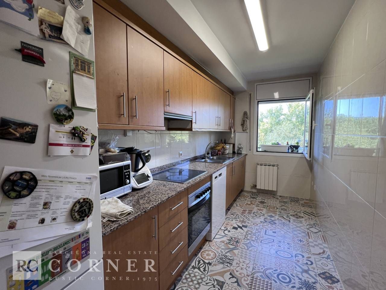 Kitchen of Flat for sale in Girona Capital  with Parquet flooring, Terrace and Storage room