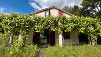 Vista exterior de Casa o xalet en venda en Santiago de Compostela  amb Calefacció, Jardí privat i Terrassa