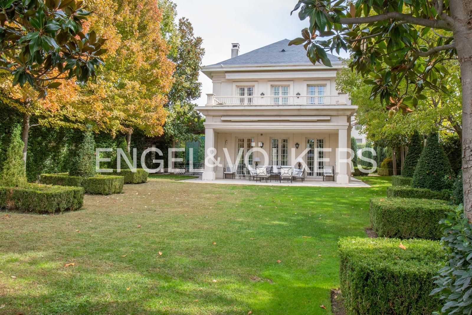 Jardí de Casa o xalet de lloguer en  Madrid Capital amb Aire condicionat, Calefacció i Jardí privat