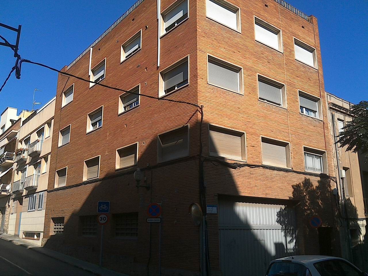Vista exterior de Trastero en venta en Sant Boi de Llobregat