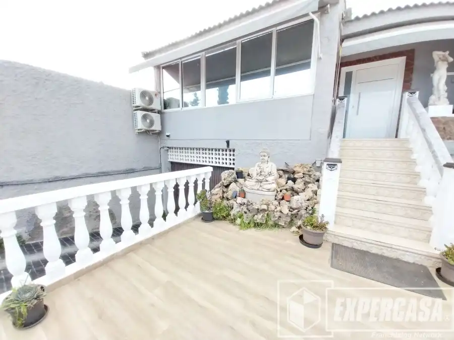 Terrace of Houses for sale in Torrent  with Air Conditioner, Heating and Terrace