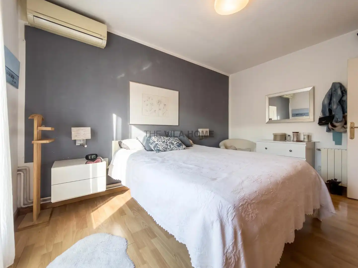Schlafzimmer von Dachboden zum Verkauf in Vilafranca del Penedès mit Klimaanlage und Heizung
