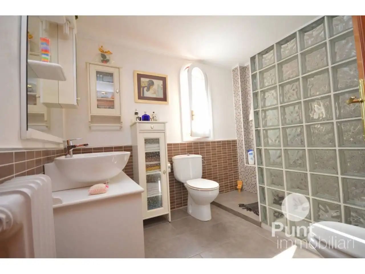 Bathroom of Detached homes for sale in Premià de Dalt  with Air Conditioner, Heating and Private garden