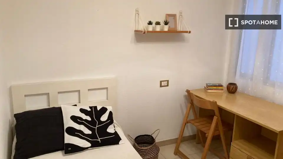 Bedroom of Flat for rent in Almussafes  with Air Conditioner, Heating and Furnished
