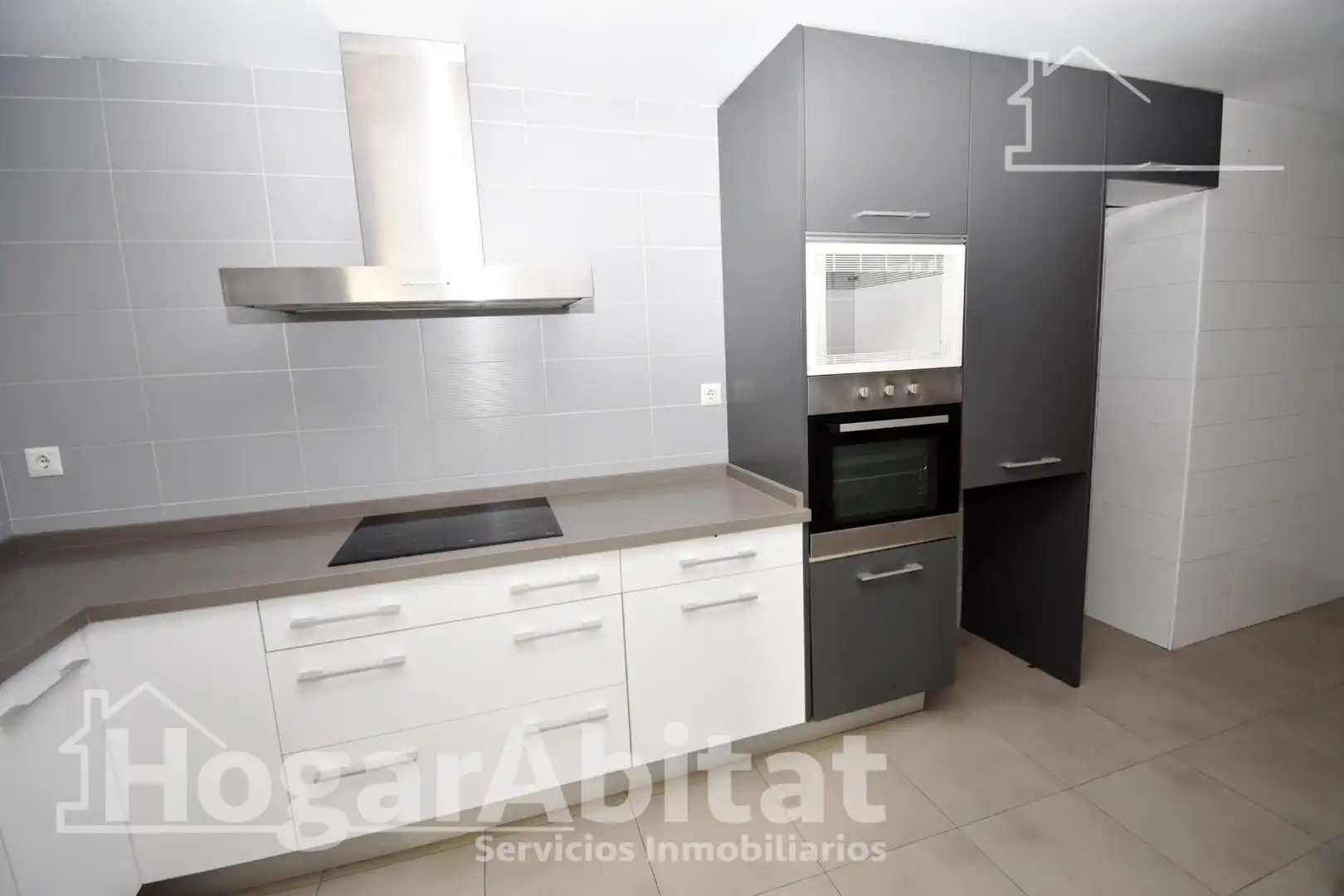 Küche von Wohnung zum Verkauf in Massanassa mit Klimaanlage, Heizung und Terrasse