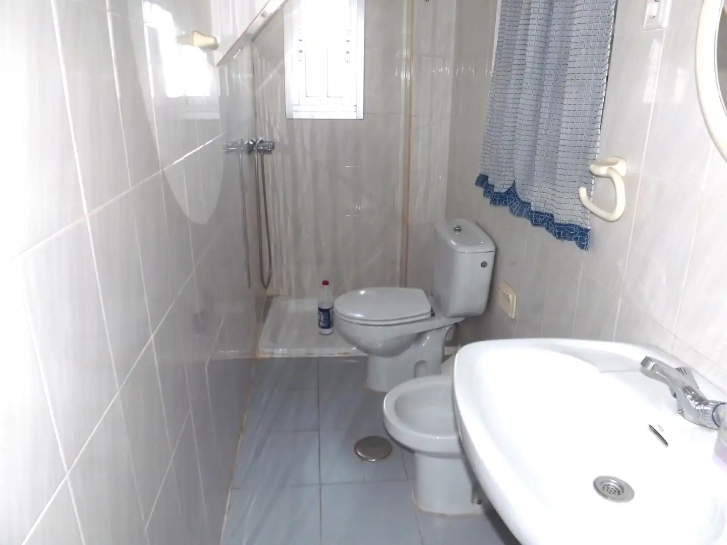 Bany de Casa o xalet en venda en Güevéjar amb Jardí privat, Terrassa i Piscina