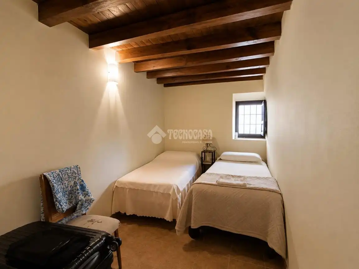 Dormitori de Casa o xalet en venda en Caleruela amb Moblat
